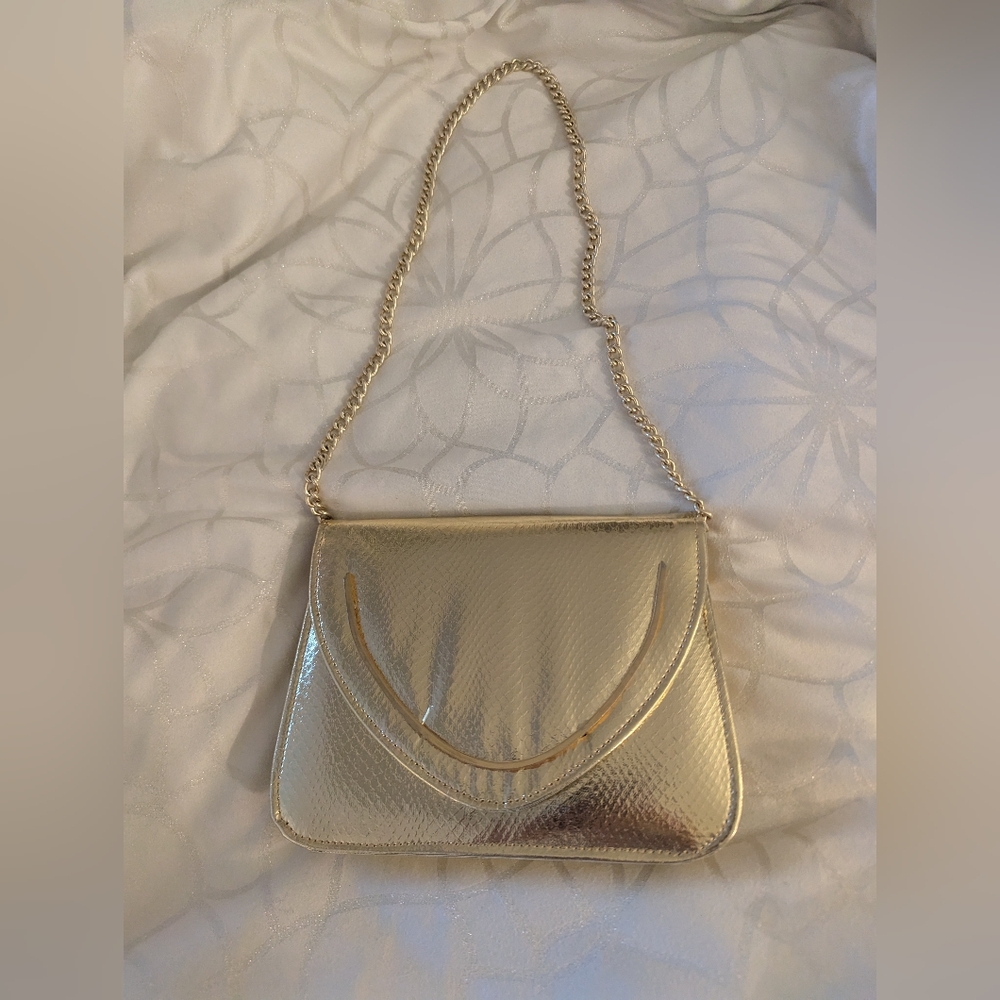 Elegant Gold Metallic Shoulder Bag